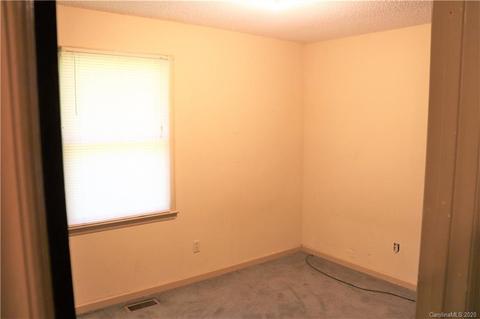 744 7th Ave SE, Hickory, NC 28602 photo 9