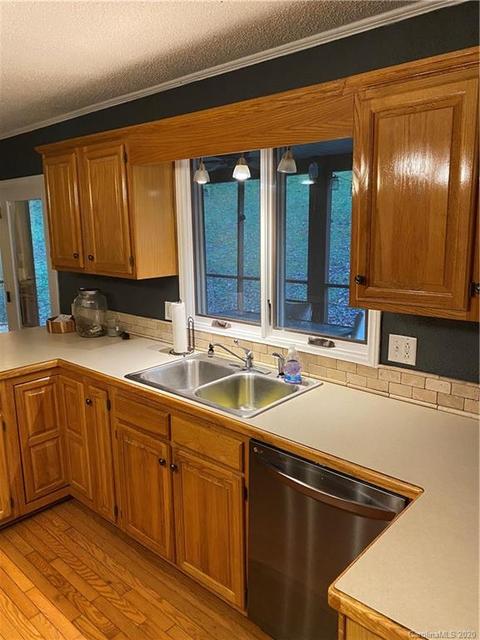 455 Valley Rd, Spruce Pine, NC 28777 photo 20