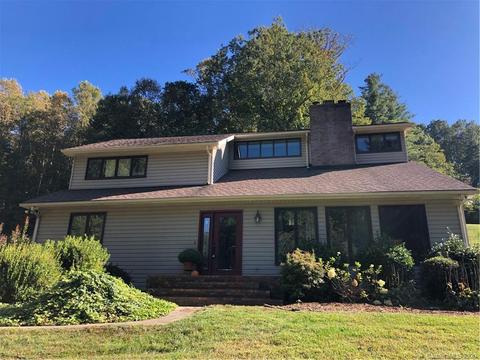 455 Valley Rd, Spruce Pine, NC 28777 photo 4