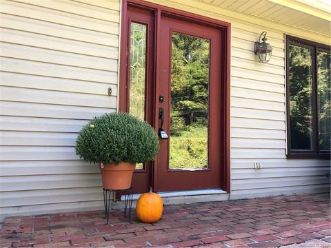 455 Valley Rd, Spruce Pine, NC 28777 photo 5