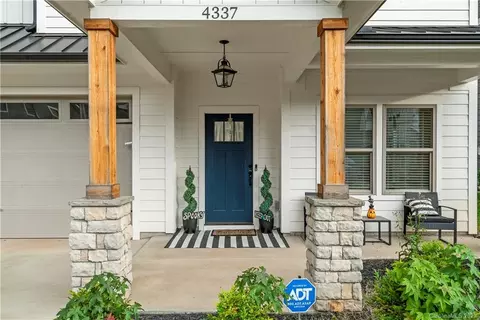4337 Spring St, Matthews, NC 28105 photo 3