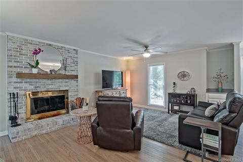 19602 Whilehaven Ct, Cornelius, NC 28031 photo 8