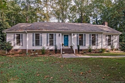19602 Whilehaven Ct, Cornelius, NC 28031 photo 1