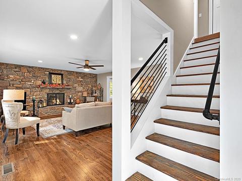 254 Whitaker Rd, Fairview, NC 28730 photo 2