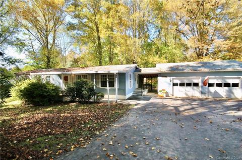 2 Lost Forest Dr, Candler, NC 28715 photo 1