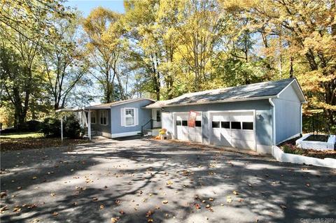 2 Lost Forest Dr, Candler, NC 28715 photo 3
