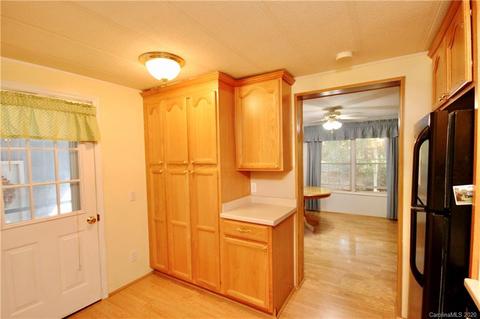 2 Lost Forest Dr, Candler, NC 28715 photo 9