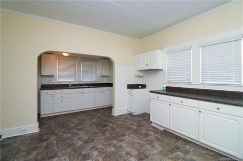 405 E 10th St, Kannapolis, NC 28081 photo 11