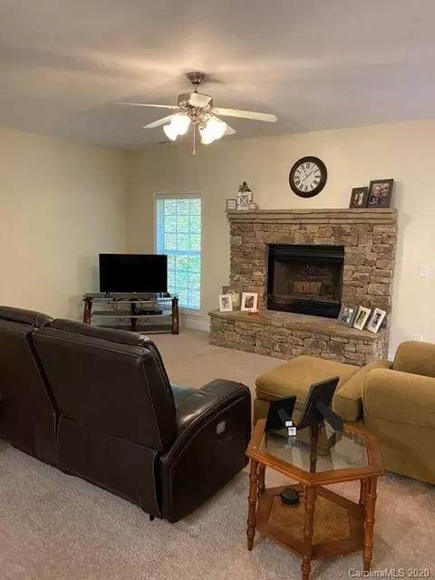 293 Capuchin Dr, Sylva, NC 28779 photo 6
