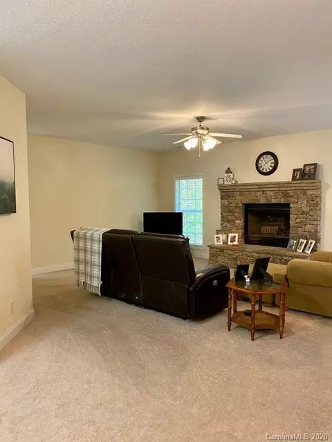 293 Capuchin Dr, Sylva, NC 28779 photo 5