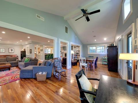 202 Delphia Dr, Brevard, NC 28712 photo 9