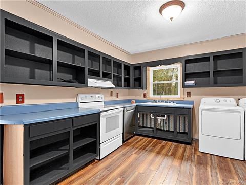 155 Dillow Ln, Brevard, NC 28712 photo 5