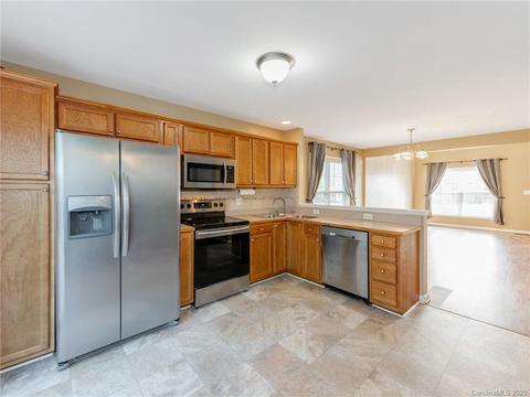 5065 Grain Ct, Conover, NC 28613 photo 9