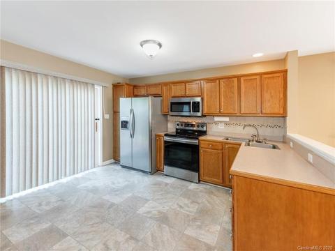 5065 Grain Ct, Conover, NC 28613 photo 8
