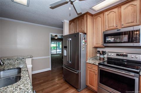 7852 Golf Course Dr, Denver, NC 28037 photo 10
