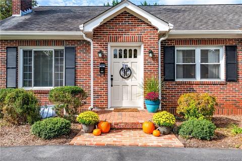 731 9th St NW, Hickory, NC 28601 photo 2