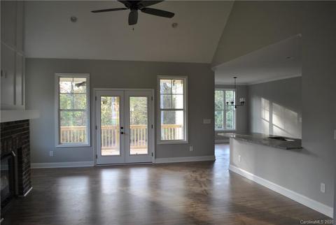 1011 Kendrick Rd, Clover, SC 29710 photo 2