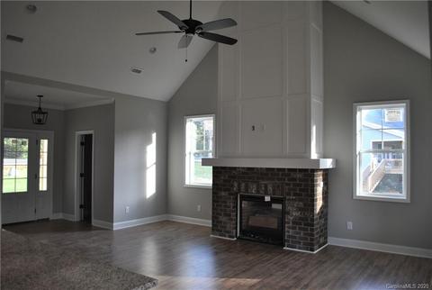 1011 Kendrick Rd, Clover, SC 29710 photo 4