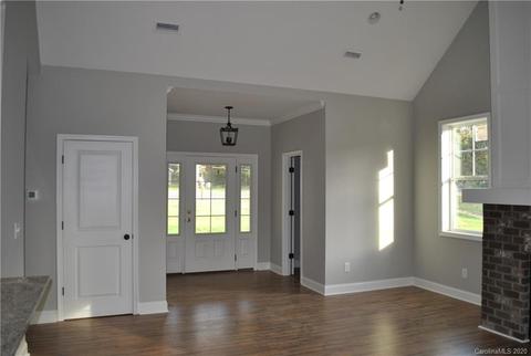 1011 Kendrick Rd, Clover, SC 29710 photo 3