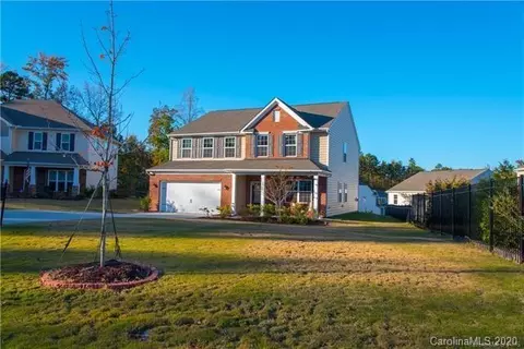 2831 Turquoise Cir, Davidson, NC 28036 photo 2
