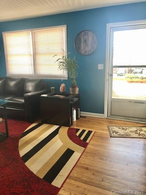 940 32nd St NE, Conover, NC 28613 photo 3