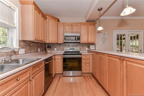 9104 Pitcairn Dr, Tega Cay, SC 29708 photo 8