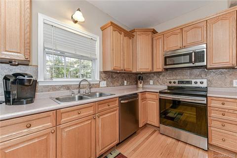 9104 Pitcairn Dr, Tega Cay, SC 29708 photo 9