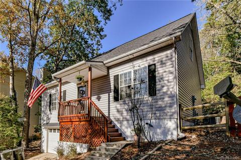 9104 Pitcairn Dr, Tega Cay, SC 29708 photo 2