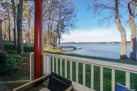346 Northwest Dr, Davidson, NC 28036 photo 2