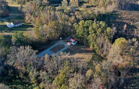 937 Chief Thomas Rd, Harmony, NC 28634 photo 2
