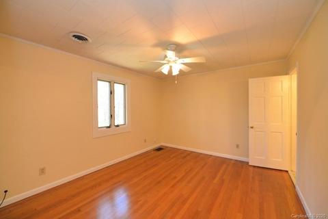 597 Savannah Dr, Sylva, NC 28779 photo 10