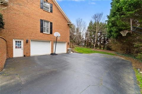 326 41st Avenue Pl NW, Hickory, NC 28601 photo 36