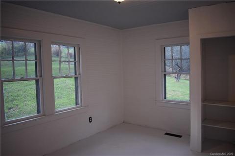 1065 Upper White Oak Rd, Marshall, NC 28753 photo 17