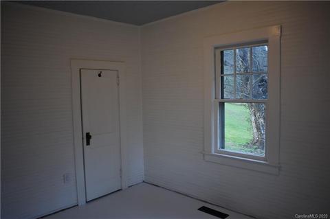 1065 Upper White Oak Rd, Marshall, NC 28753 photo 13