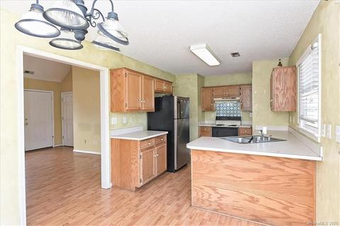 2112 Dawn Rdg, Monroe, NC 28110 photo 9
