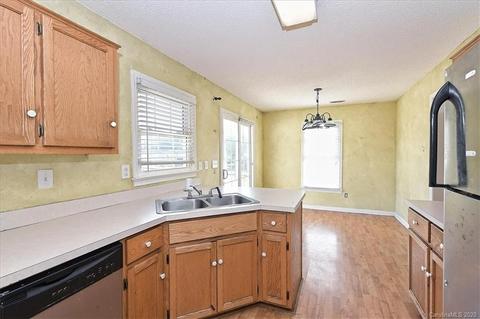 2112 Dawn Rdg, Monroe, NC 28110 photo 10