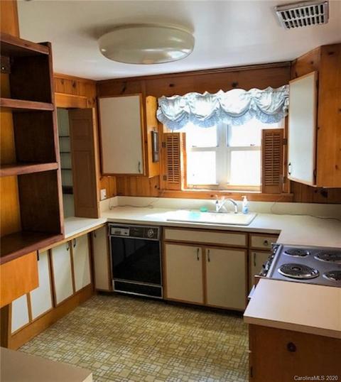 2119 Sipe Rd, Conover, NC 28613 photo 4