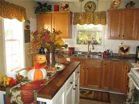 3003 Setters Ln, Lancaster, SC 29720 photo 8