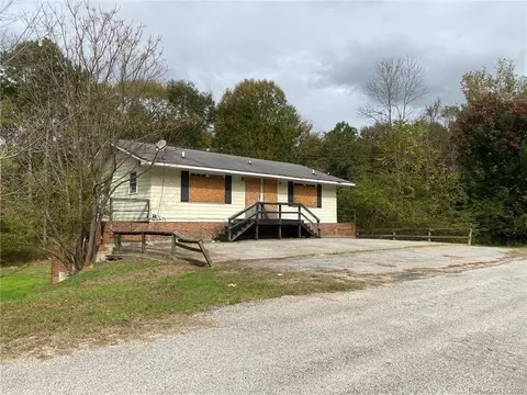 660 Taylor Dr, Lancaster, SC 29720 photo 4