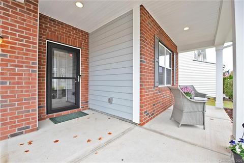 10698 Sapphire Trl, Davidson, NC 28036 photo 2