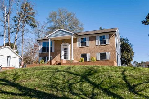 2548 Devon Dr, Dallas, NC 28034 photo 4