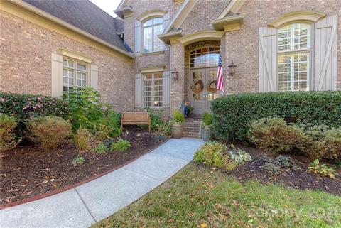 13518 Robert Walker Dr, Davidson, NC 28036 photo 2