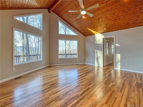 948 Redfield Dr, Clyde, NC 28721 photo 8