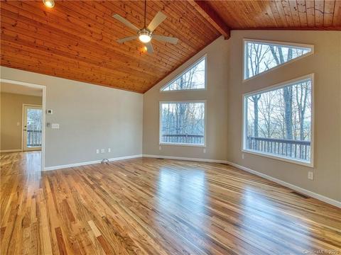 948 Redfield Dr, Clyde, NC 28721 photo 10