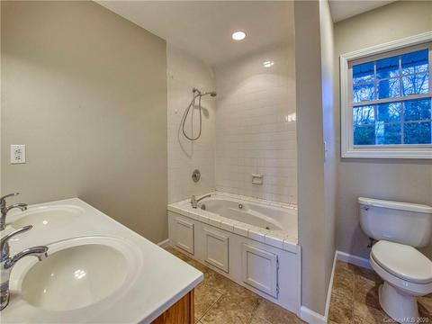 948 Redfield Dr, Clyde, NC 28721 photo 14