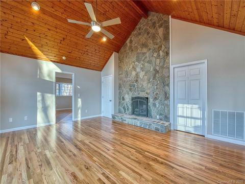 948 Redfield Dr, Clyde, NC 28721 photo 9