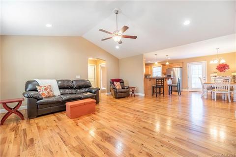 508 E Carpenter St, Maiden, NC 28650 photo 17