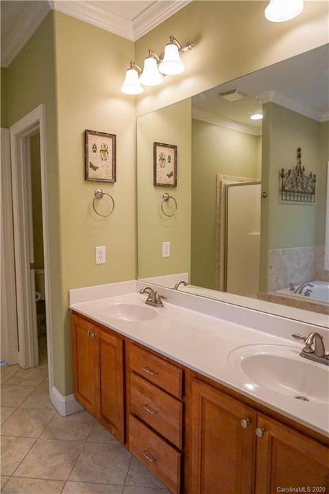 4014 Pinecrest Dr NE, Hickory, NC 28601 photo 21