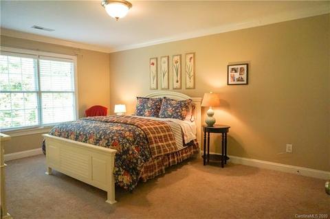 4014 Pinecrest Dr NE, Hickory, NC 28601 photo 33
