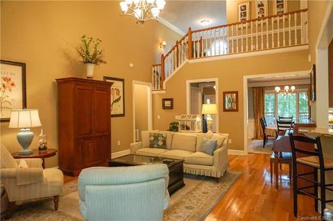 4014 Pinecrest Dr NE, Hickory, NC 28601 photo 10